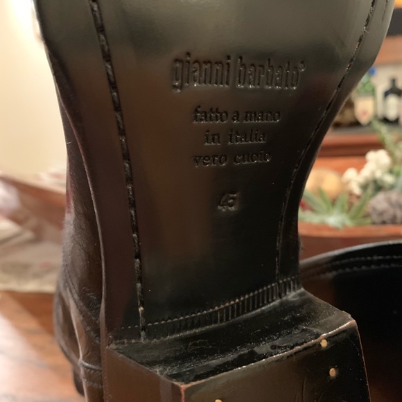 Handmade leather shoes with embroidered rose main image 4